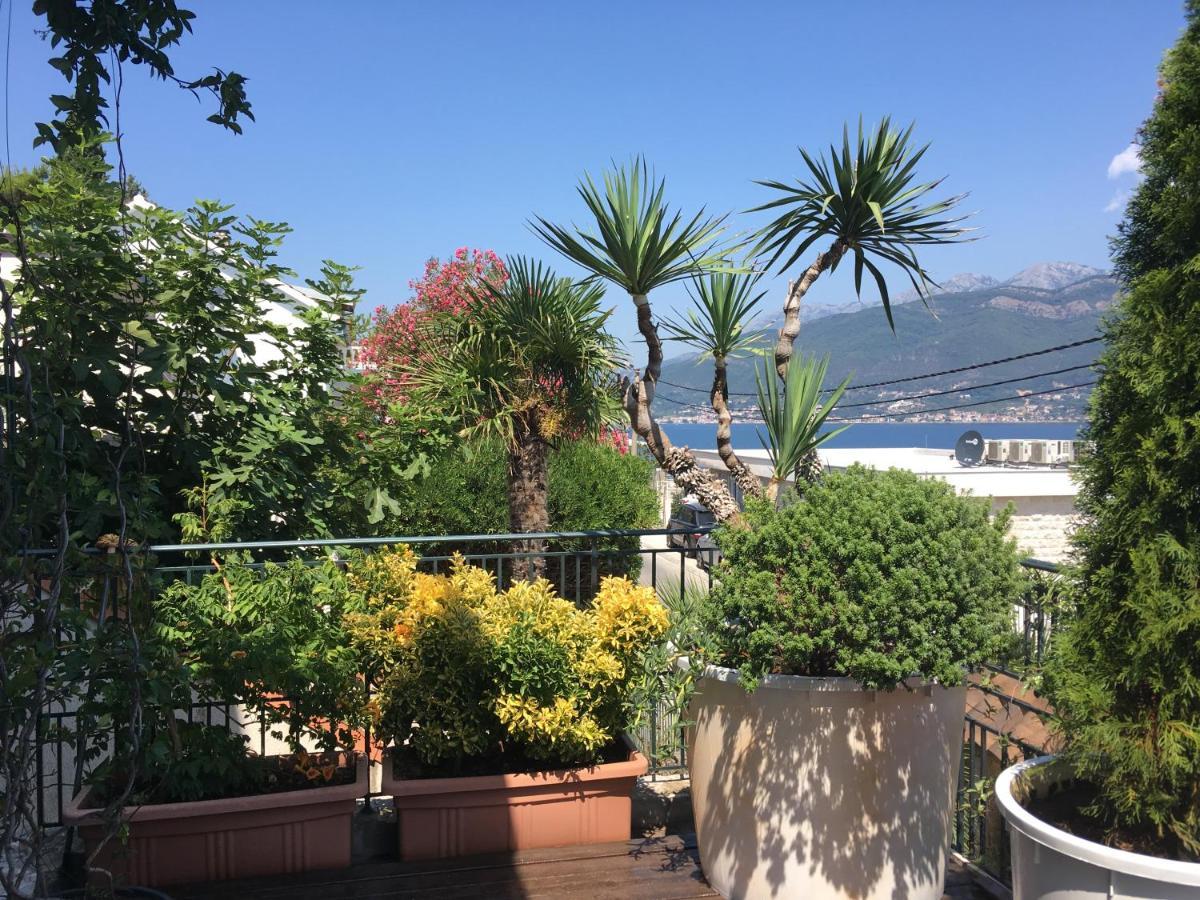 Apartment Tri Kiparisa 蒂瓦特 外观 照片